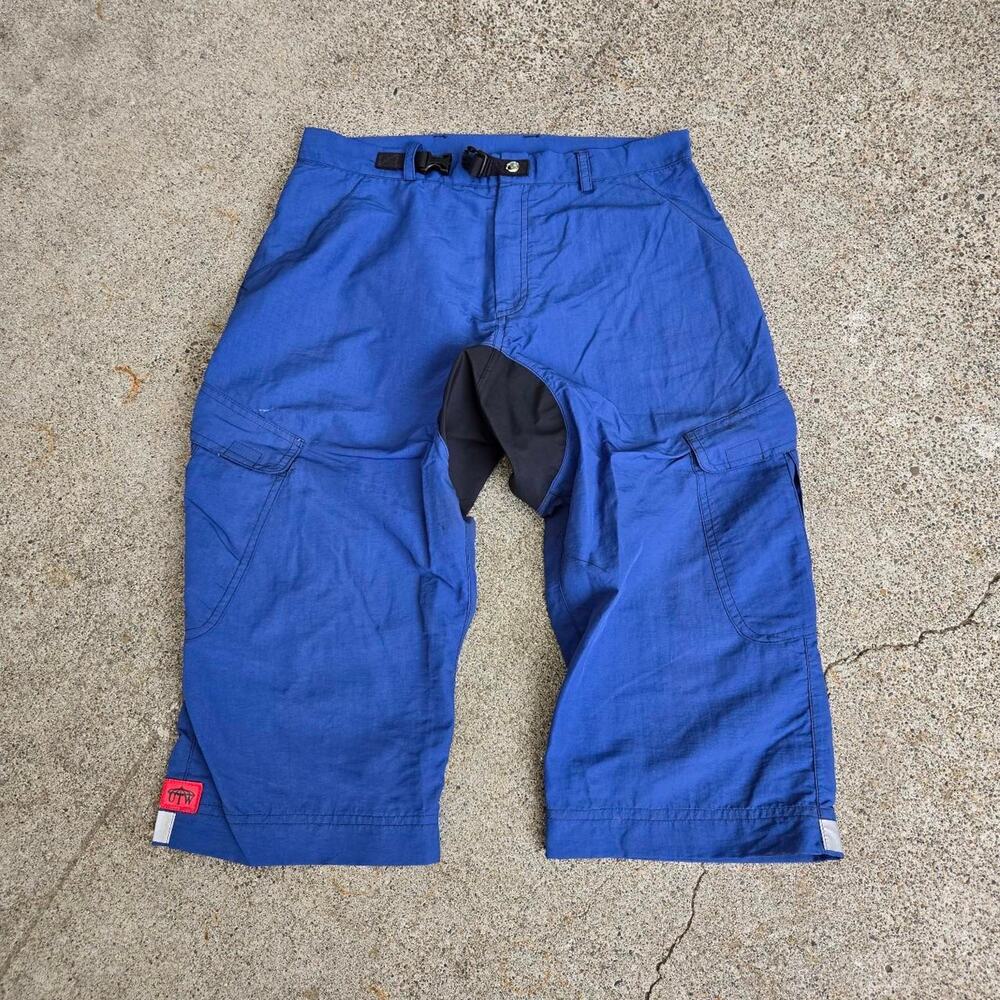 Vtg 90s UNDER THE WEATHER Plain Two Tone Baggy Outdoors Cargo Shorts Canada Made